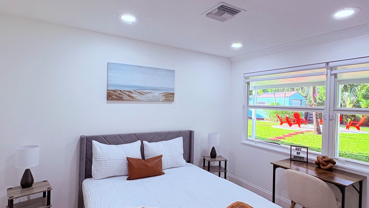 Photo of Bedroom in Lake Worth