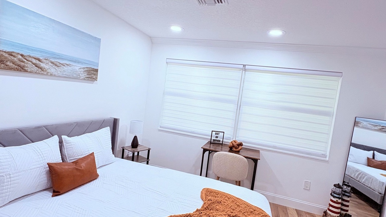 Photo of Bedroom in Lake Worth