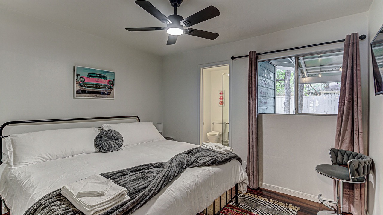 Photo of Bedroom in Barton Hills