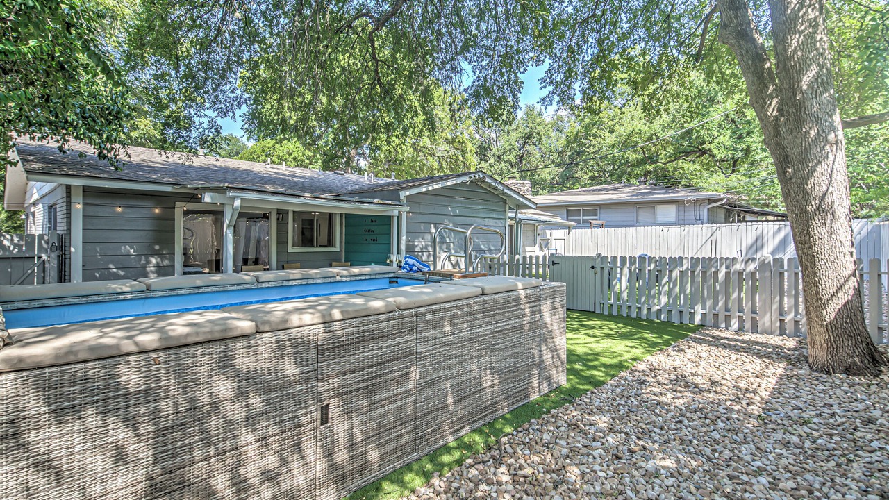 Photo of Outdoor in Barton Hills