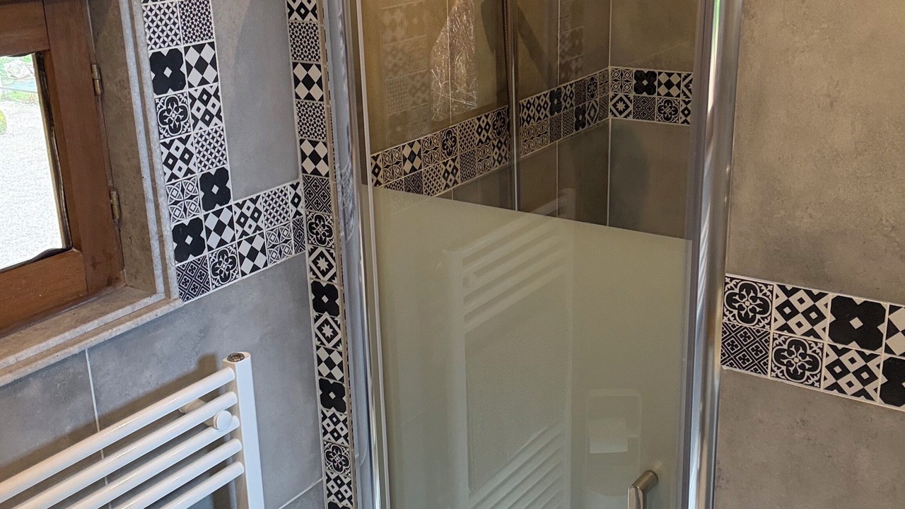 Photo of Bathroom in Ernes