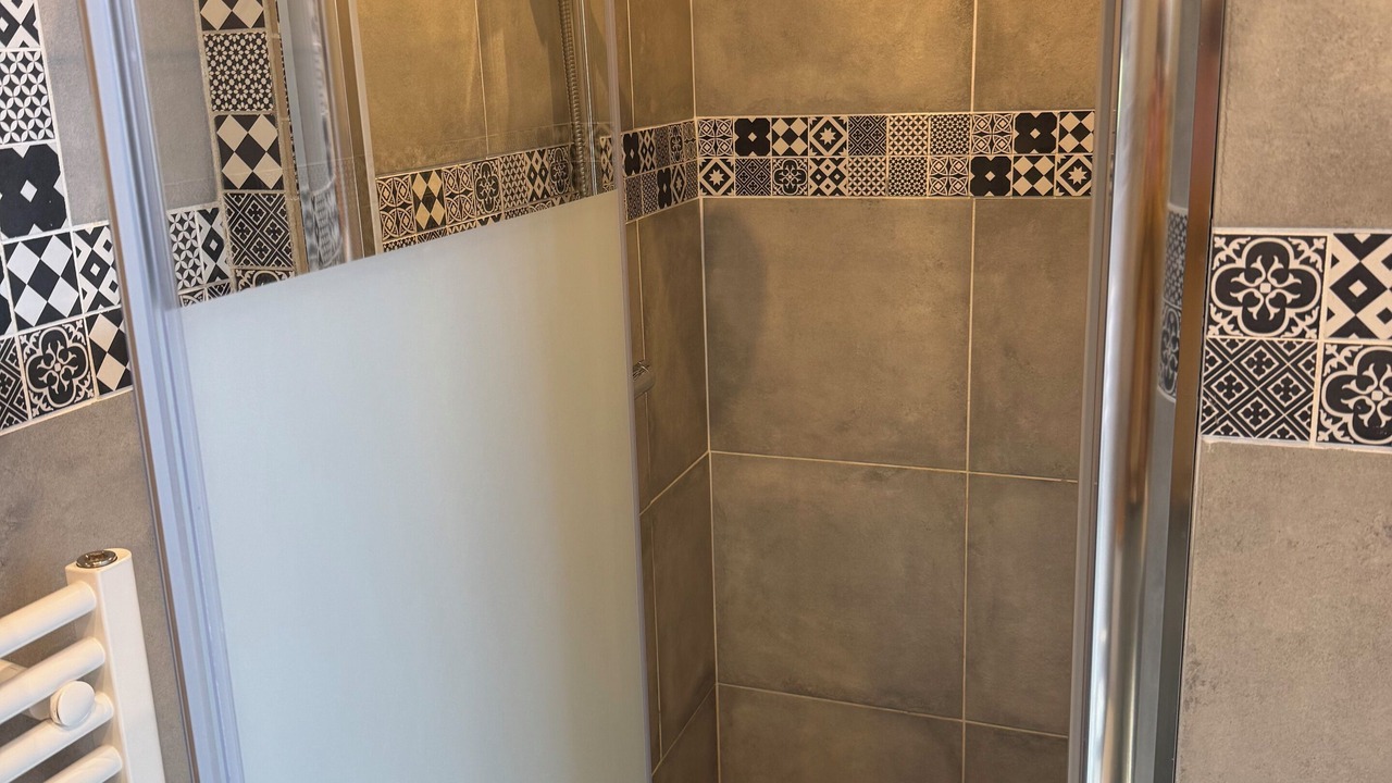 Photo of Bathroom in Ernes