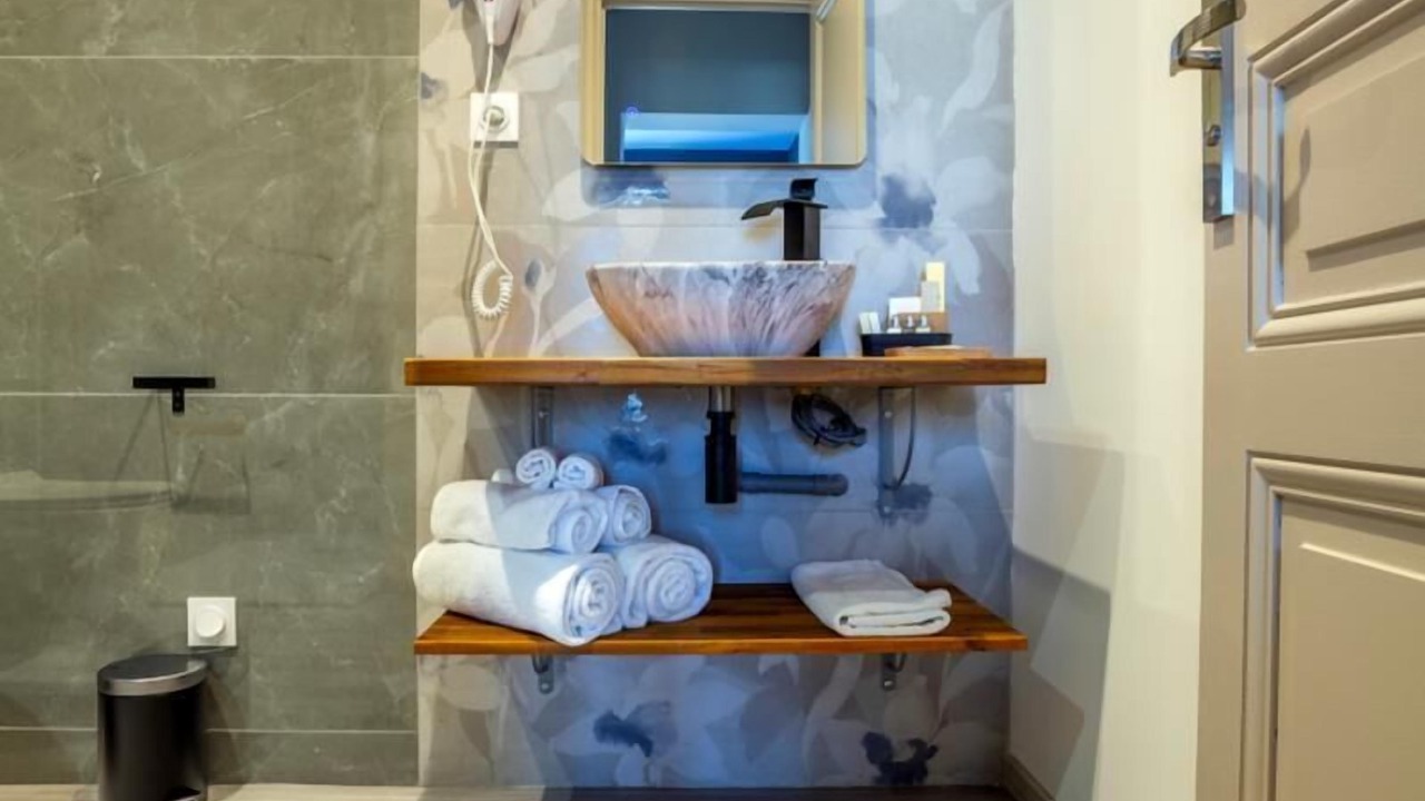 Photo of Bathroom in Sainte-Tulle