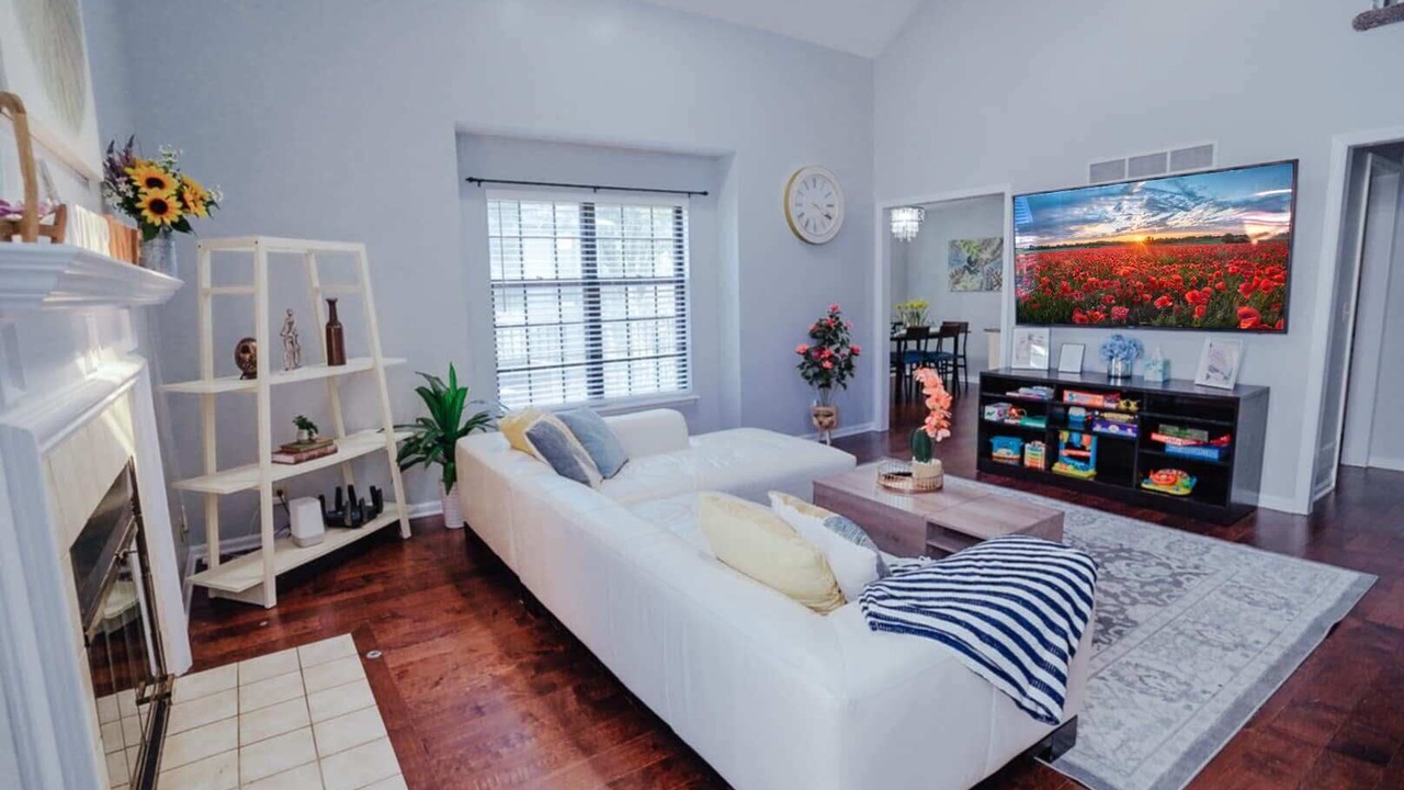 Photo of Livingroom in Overland Park