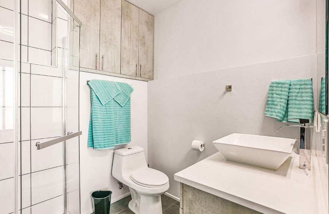Photo of Bathroom in Rollingbay