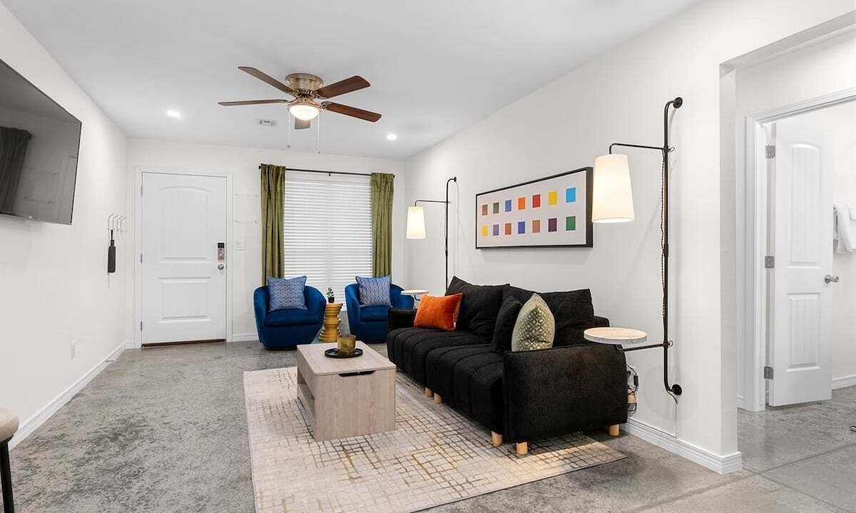 Photo of Livingroom in Catoosa