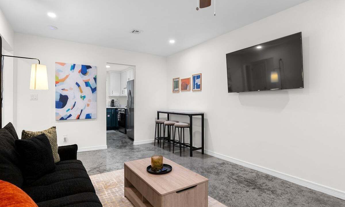 Photo of Livingroom in Catoosa