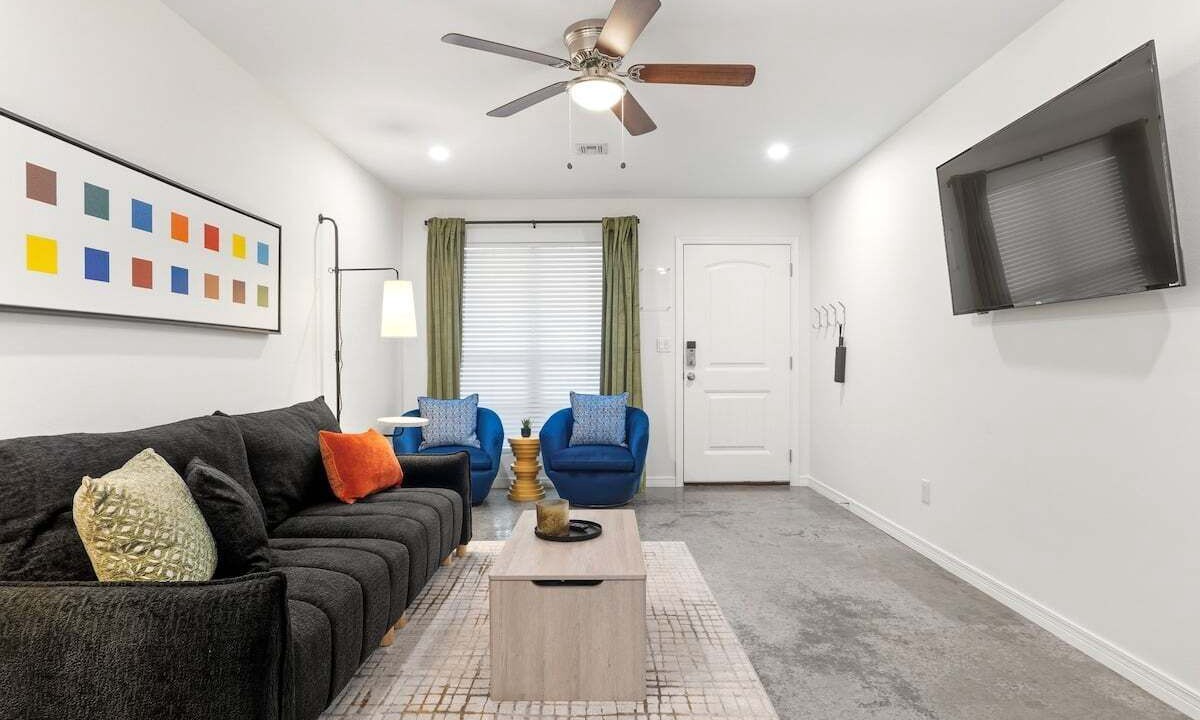 Photo of Livingroom in Catoosa