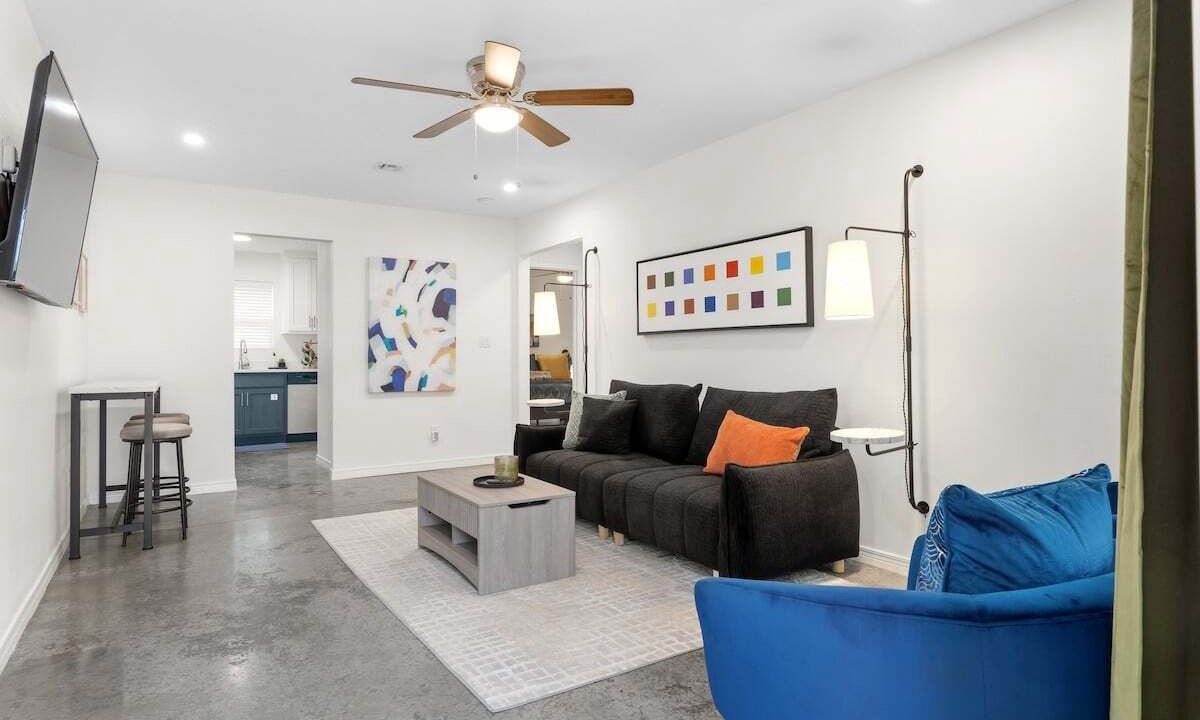 Photo of Livingroom in Catoosa