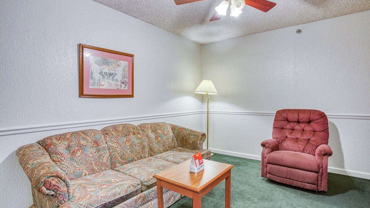 Photo of Livingroom in South Tulsa
