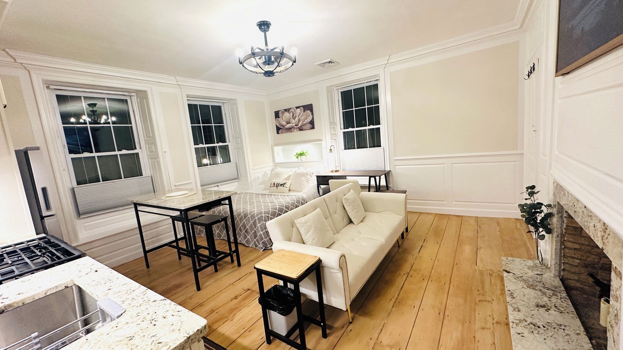 Photo of Livingroom in Exeter