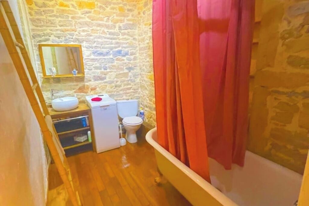 Photo of Bathroom in Old Lyon