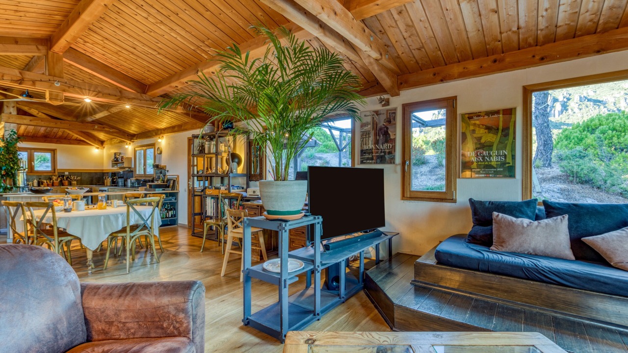 Photo of Livingroom in Moureze