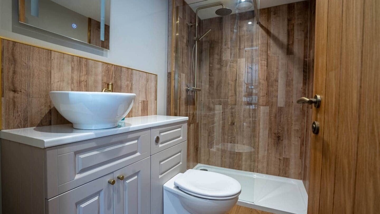 Photo of Bathroom in Kessingland