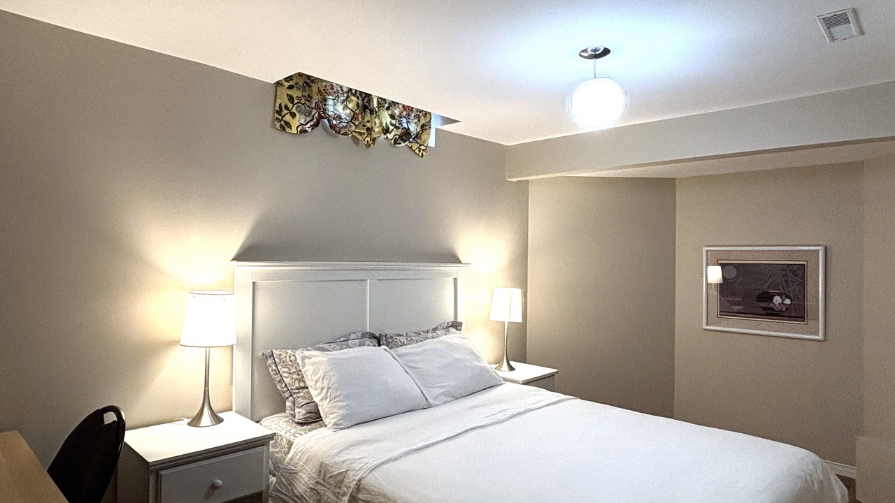 Photo of Bedroom in Alcona