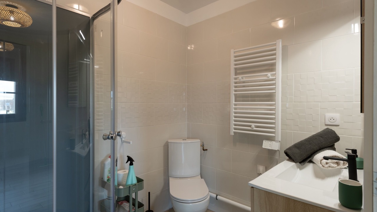 Photo of Bathroom in Saint-Quentin-Lamotte-Croix-au-Bailly