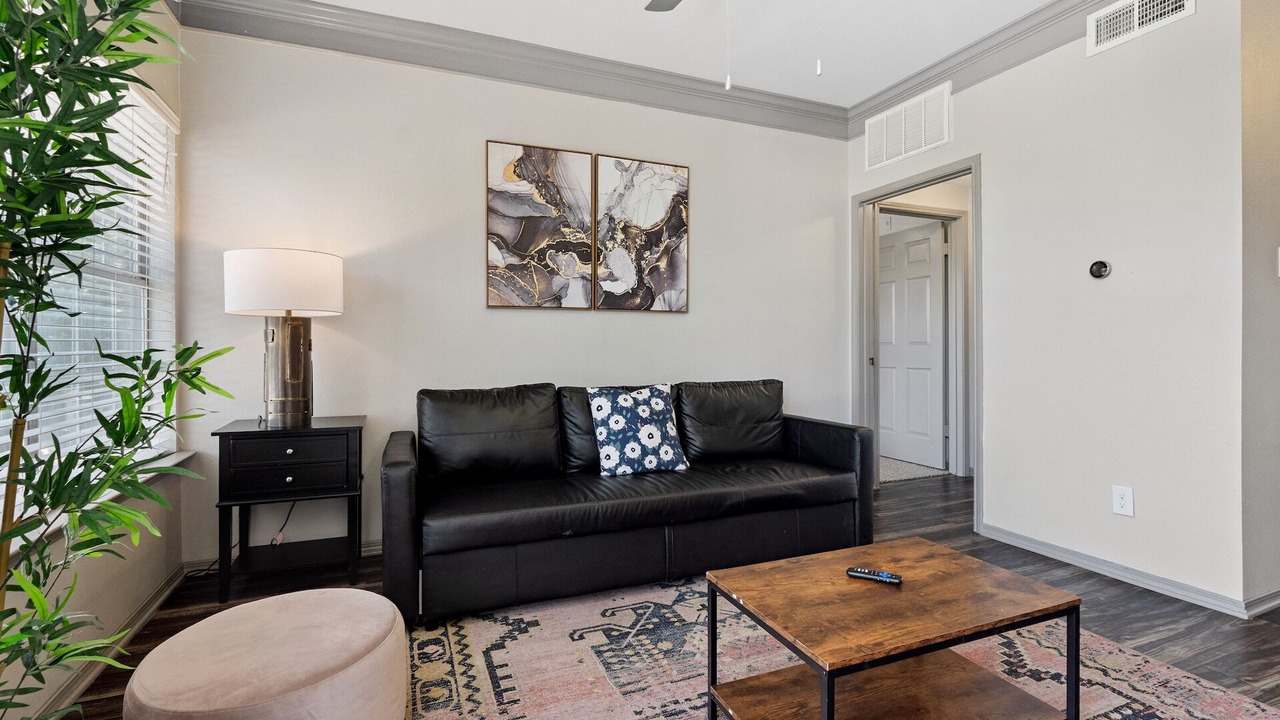 Photo of Livingroom in North Burnet