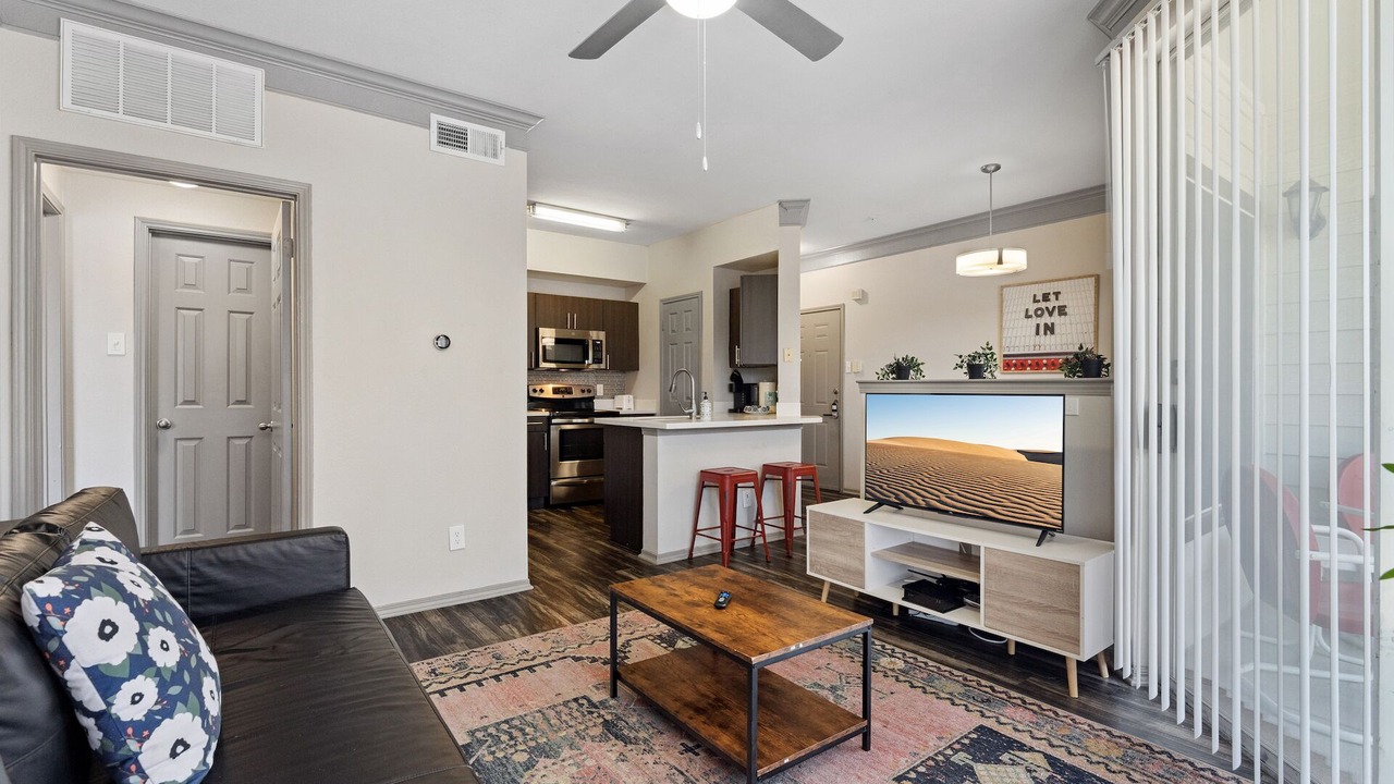 Photo of Livingroom in North Burnet