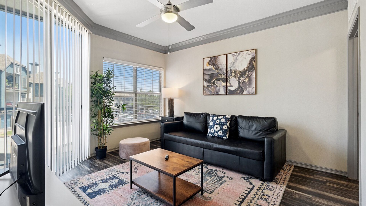 Photo of Livingroom in North Burnet