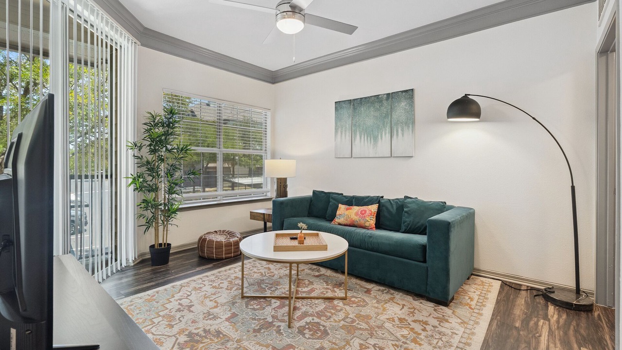 Photo of Livingroom in North Burnet