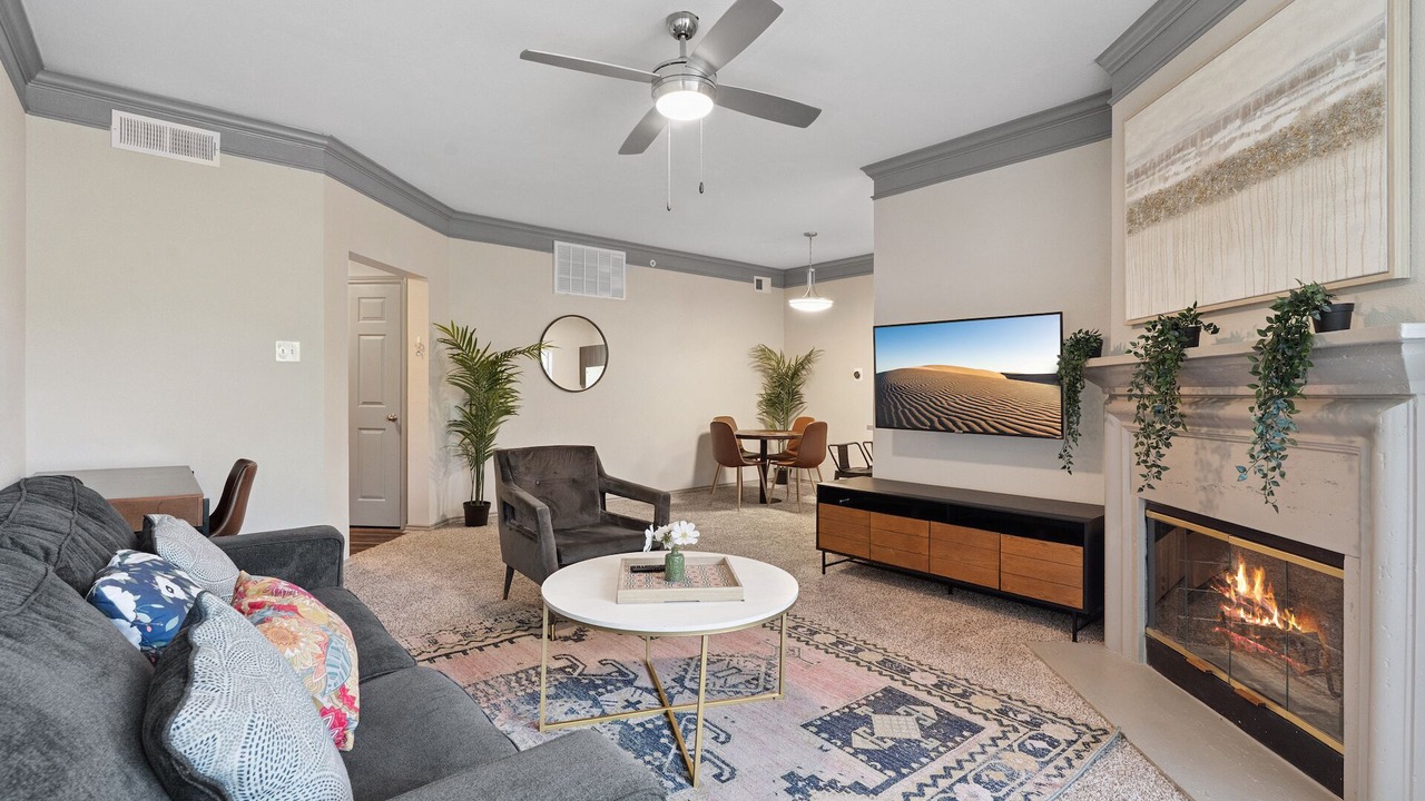 Photo of Livingroom in North Burnet