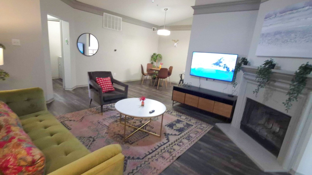 Photo of Livingroom in North Burnet