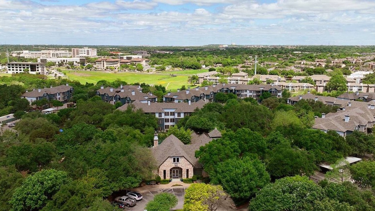 Photo of Outdoor in North Burnet