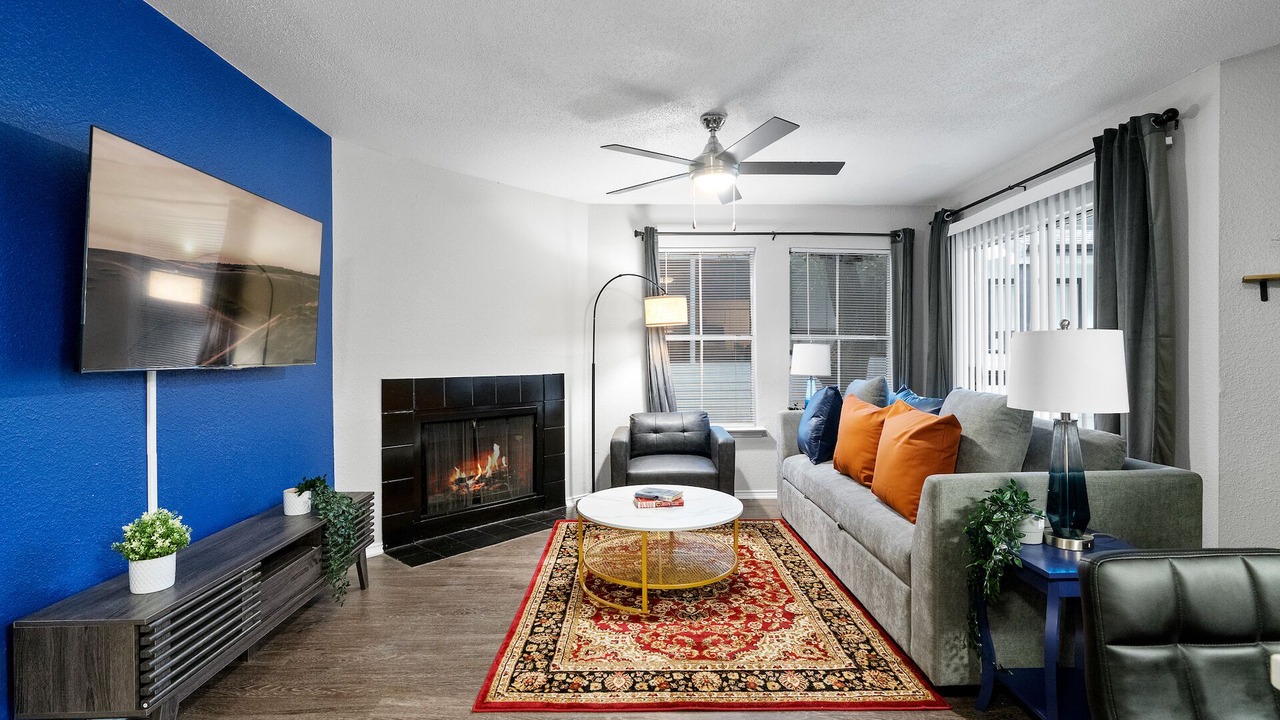 Photo of Livingroom in University Hills and Windsor Park