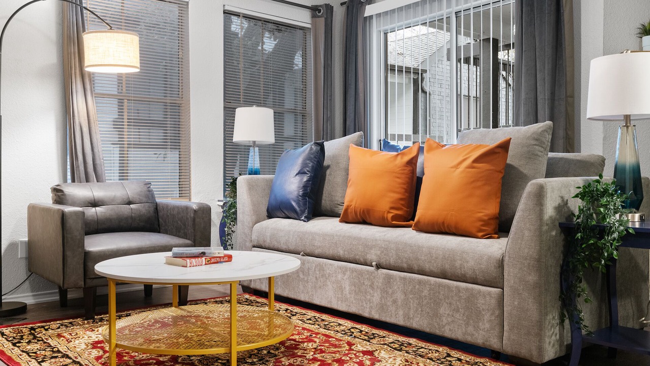 Photo of Livingroom in University Hills and Windsor Park
