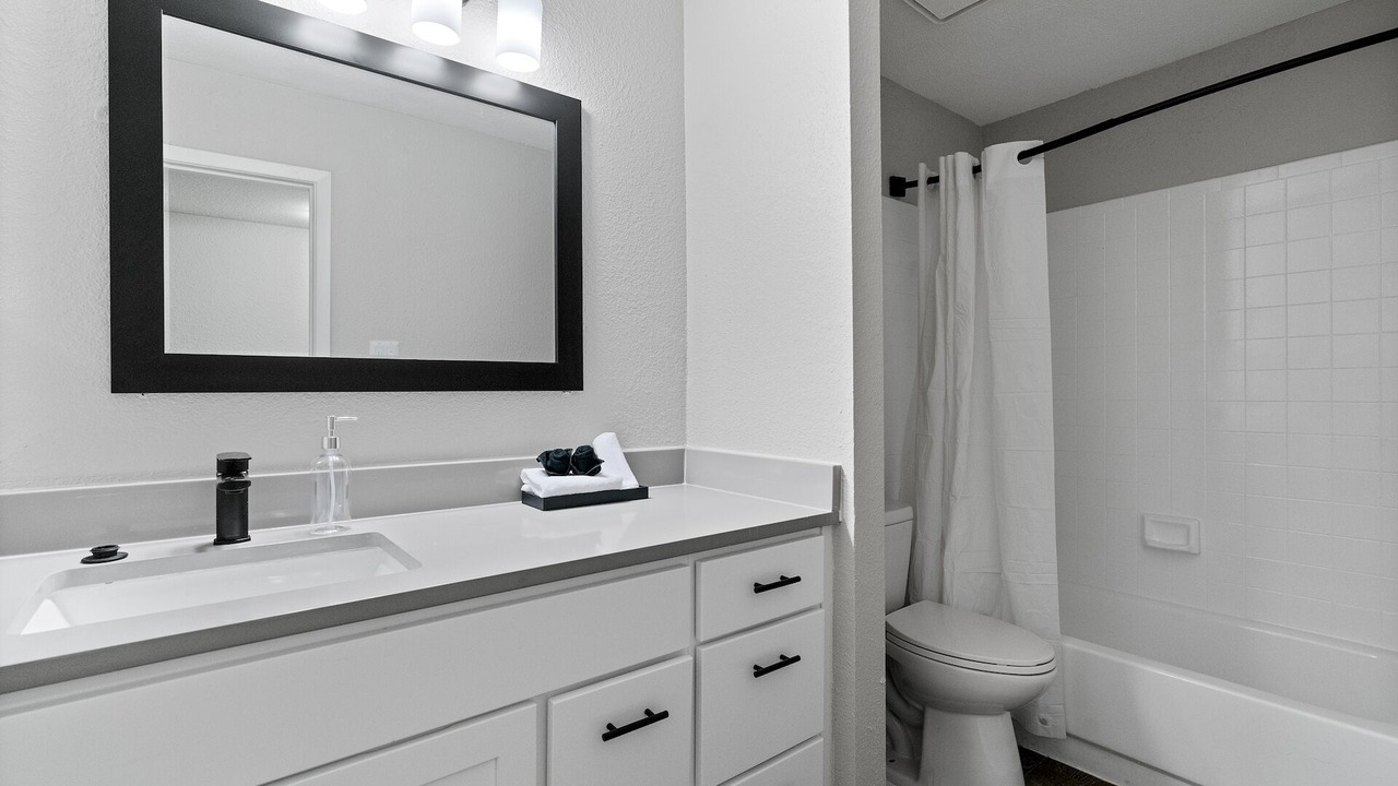 Photo of Bathroom in University Hills and Windsor Park