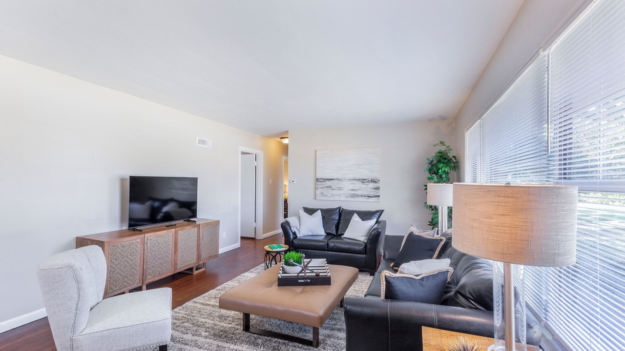Photo of Livingroom in Clayton