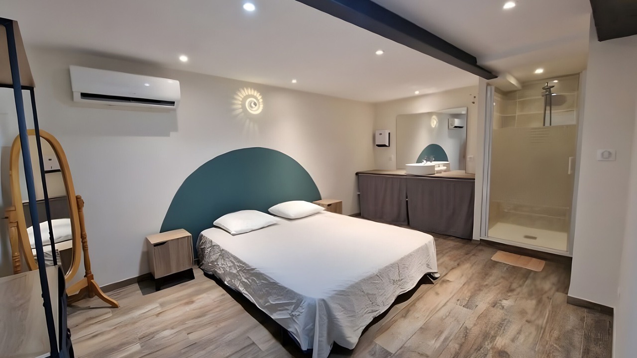 Photo of Bedroom in Montolieu
