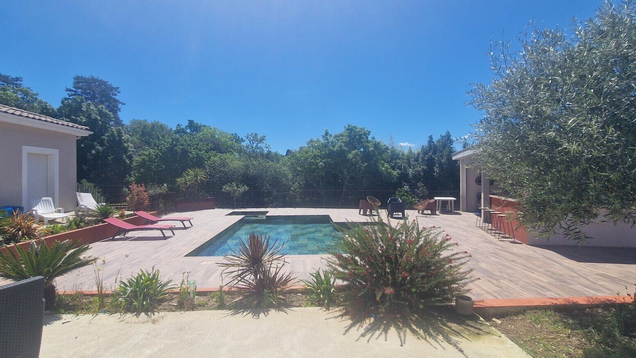 Photo of Outdoor in Montolieu