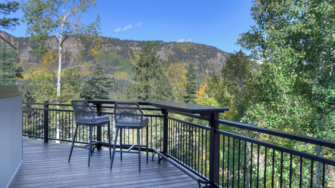 Photo of Outdoor in Columbine Lake