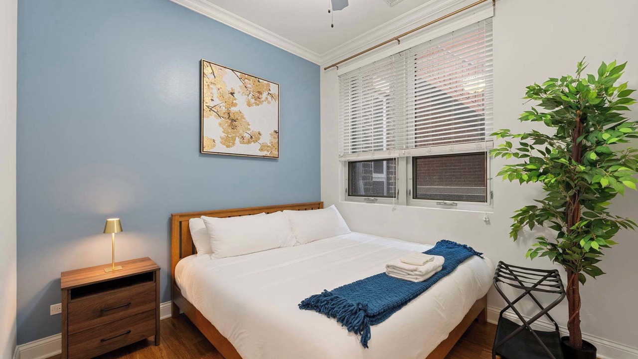 Photo of Bedroom in Near West Side