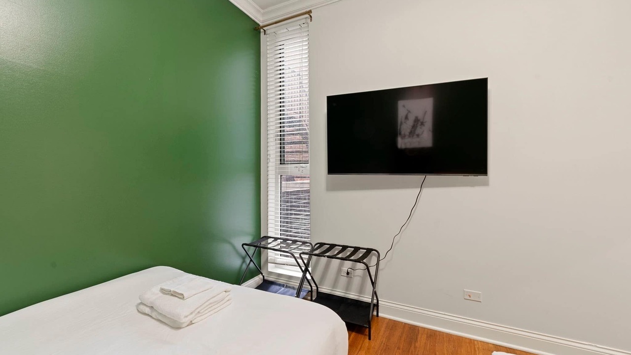 Photo of Bedroom in Near West Side
