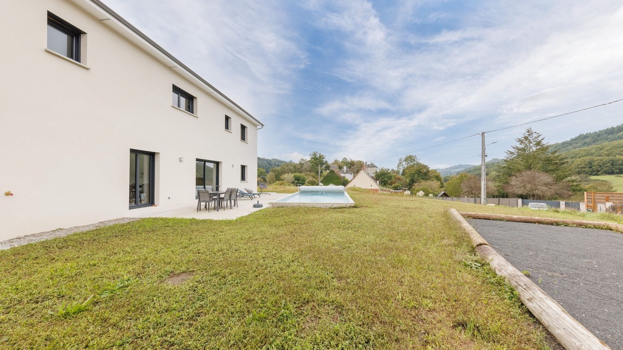 Photo of Outdoor in Ydes