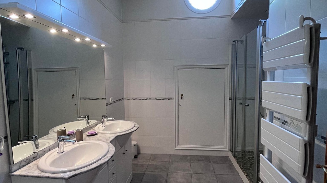 Photo of Bathroom in Labecede-Lauragais