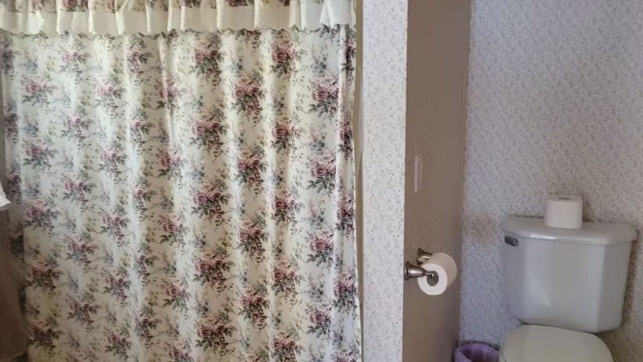 Photo of Bathroom in Hannibal