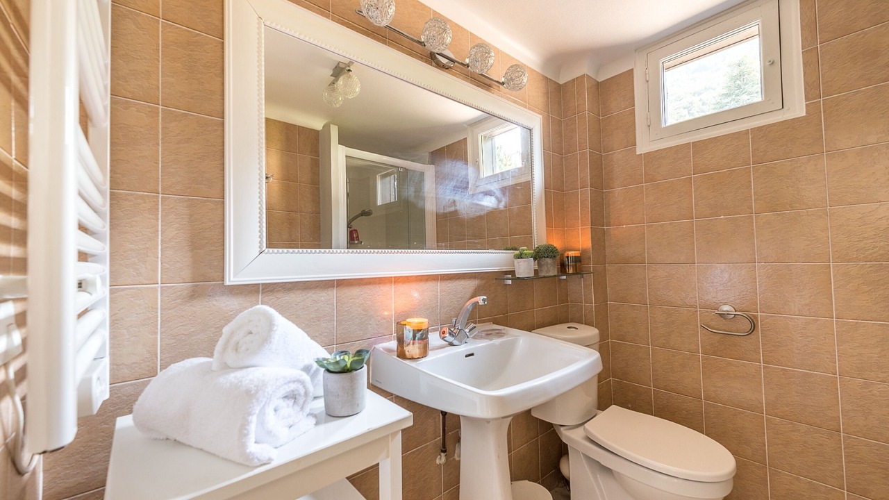 Photo of Bathroom in Veyrier-du-Lac