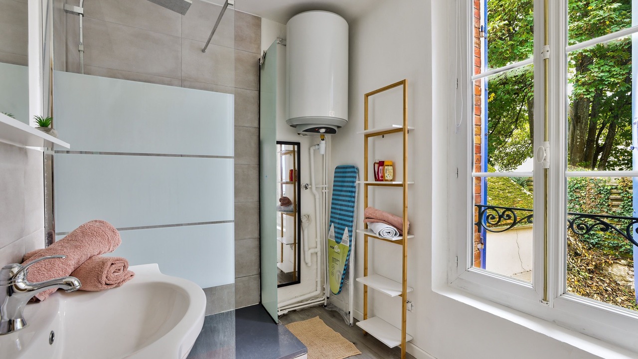 Photo of Bathroom in Tournan-en-Brie