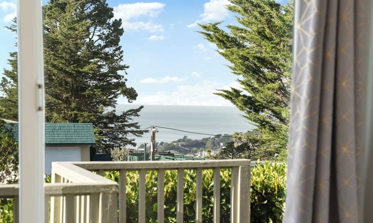 Photo of Others in Pacifica