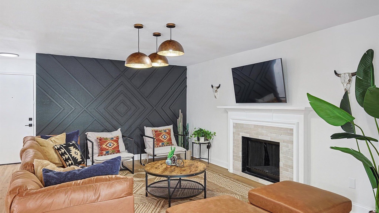 Photo of Livingroom in North Richland Hills