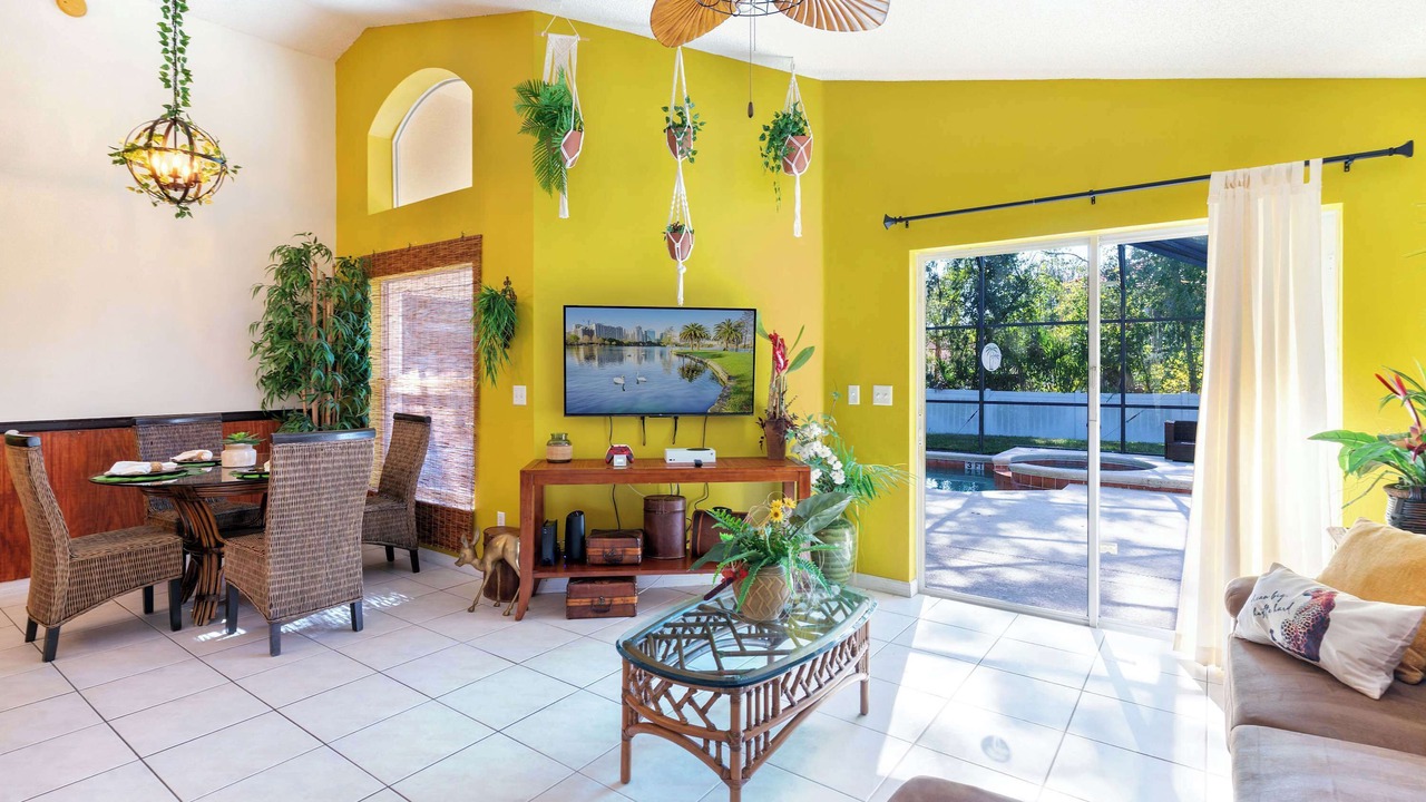 Photo of Livingroom in Seasons