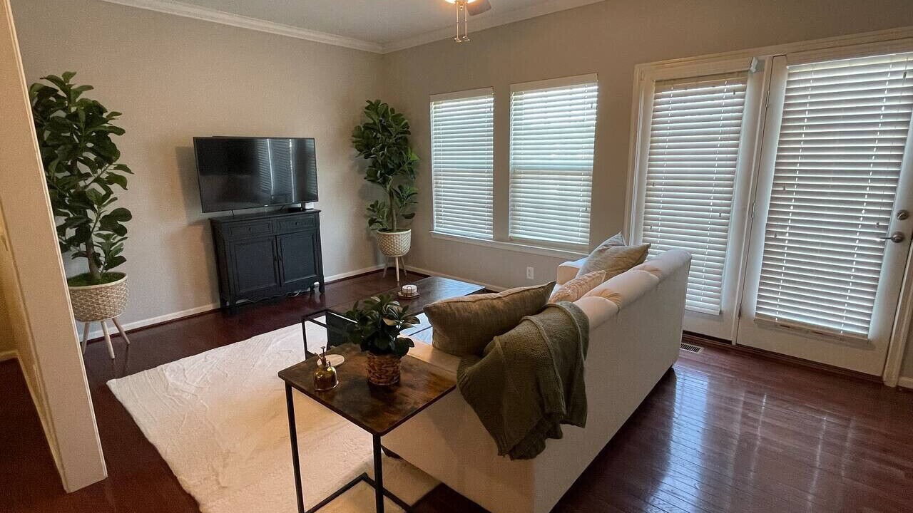 Photo of Livingroom in Charlottesville