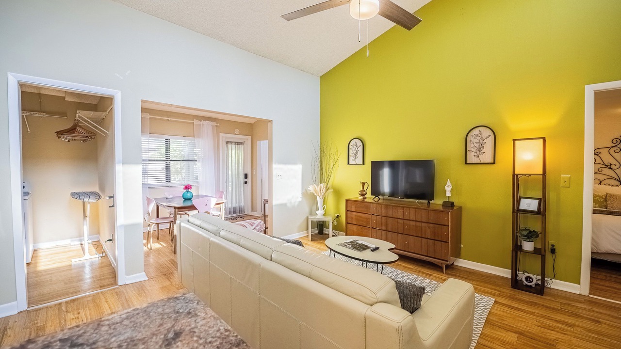 Photo of Livingroom in Lakeland
