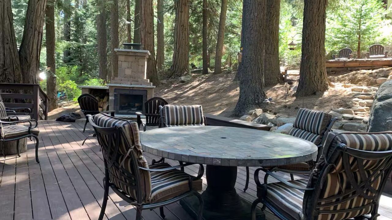 Photo of Outdoor in Strawberry