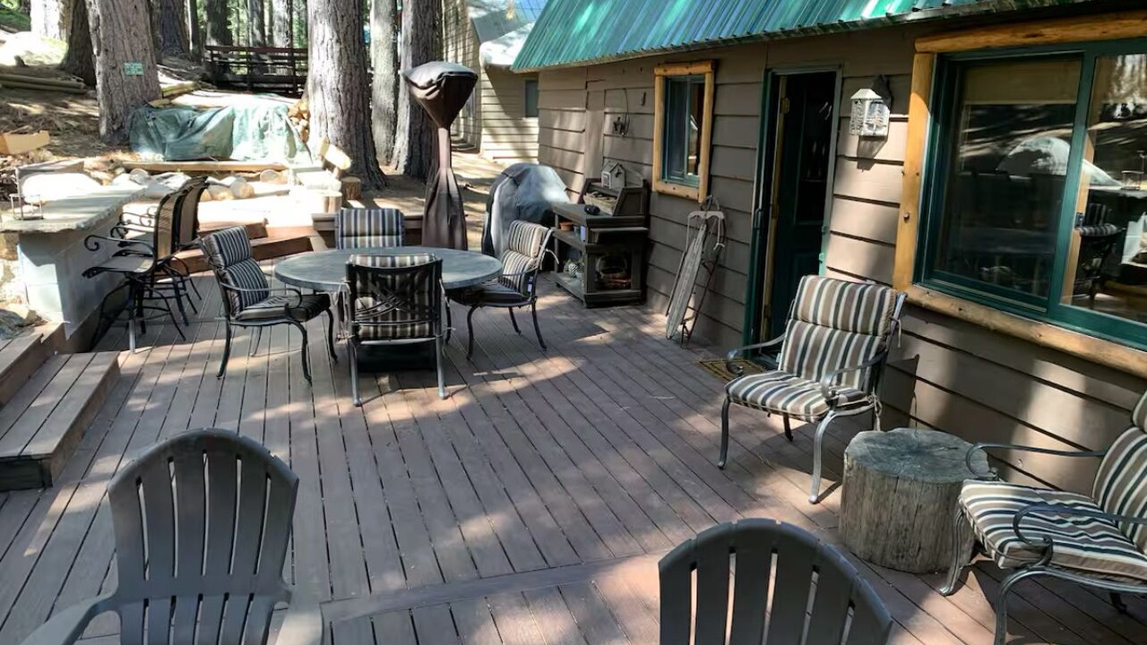 Photo of Outdoor in Strawberry