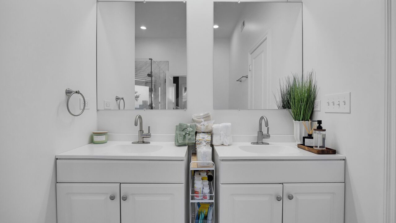 Photo of Bathroom in Bronzeville
