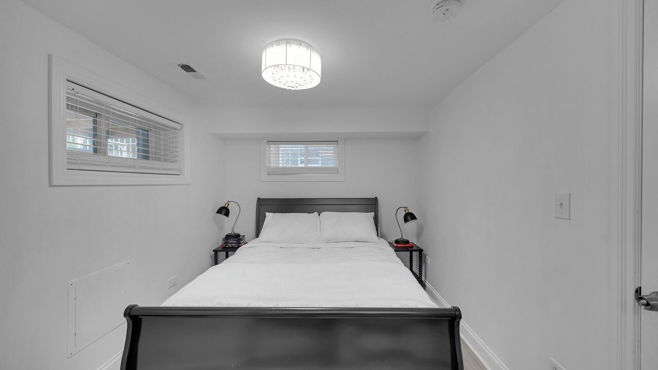 Photo of Bedroom in Bronzeville